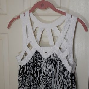 VNL Black and White Tunic top